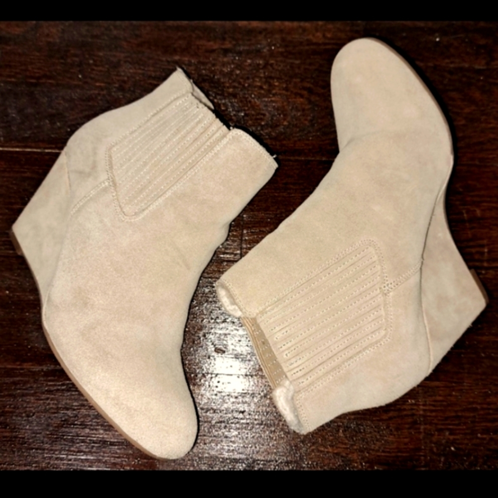 Saks Fifth Avenue Ankle Booties